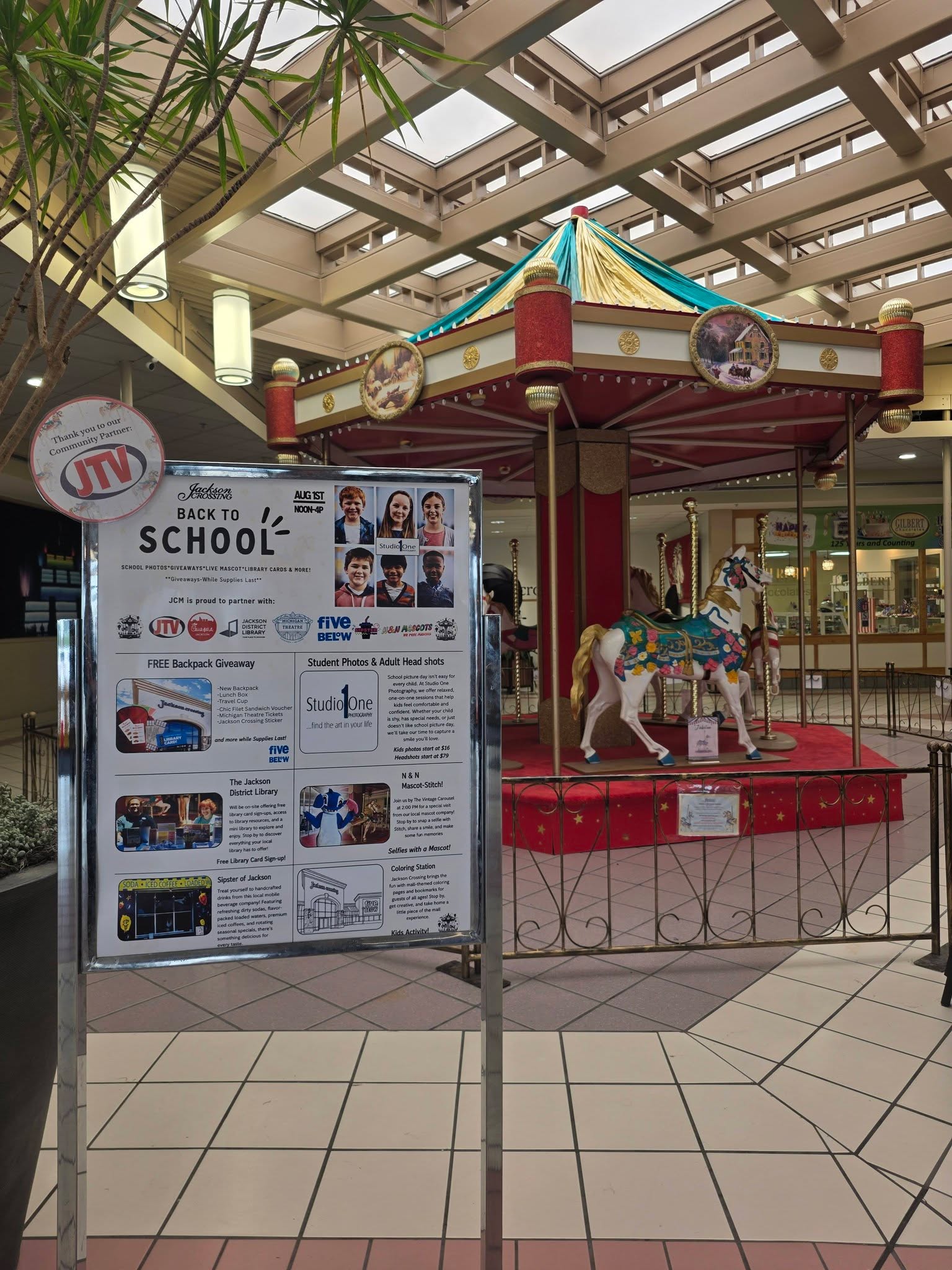 The Back to School Bash welcome display at Jackson Crossing